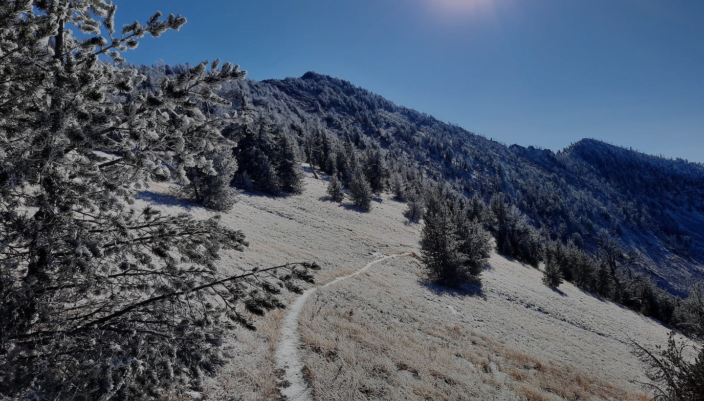 Find Comfort in Cold-Weather Hiking